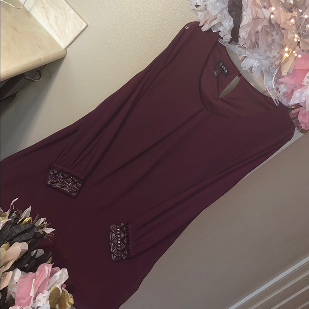 Maroon dress 👗 long sleeve with beads at cuffs.
